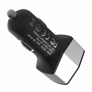 Nillkin Celerity 32 W automašīnas lādētājs ar 2 USB-A un 1 USB-C pieslēgvietu, sudraba krāsā