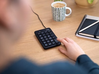 Trust 22221 ciparu tastatūra USB melna