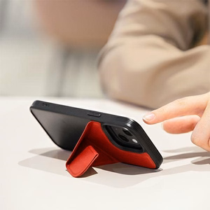 Uniq Transforma Magnētiskais apvalks iPhone 13 - sarkans