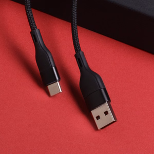 Maxlife MXUC-07 kabelis USB - USB-C 1,0 m 3A melns neilons