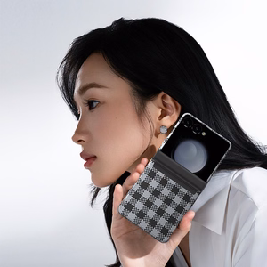 Benks Magnētiskais Armor Vichy Spin Kevlar Viedtālruņa apvalks 1000D (BK48) Samsung Galaxy Z Flip 7 melns