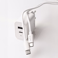 Maxlife MXTC-06-30AC PD QC lādētājs 1x USB-C 1x USB 30W balts + USB-C - USB-C kabelis 60W