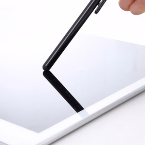 Universāls kapacitatīvais stylus skārienjūtīgajiem ekrāniem melns