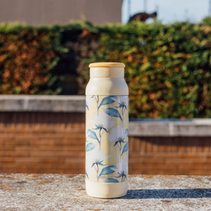 Quokka Pulse Smartgrip neapgāžama nerūsējošā tērauda termopudele, 700 ml, Magnolia