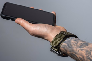 FORCELL F-DESIGN FA05 neilona siksniņa APPLE pulkstenim 38 / 40 / 41 mm zaļa