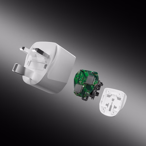 Adapteris no UK sienas kontaktdakšas uz universālo kontaktdakšu