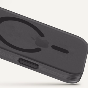 Benks Magnetic Lucid Armor чехол (K070) для iPhone 17 Pro Max чёрный (кнопка управления камерой)