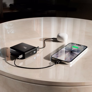 Внешний аккумулятор SBS HD 30 Вт 10000 мАч USB-C с ЖК-дисплеем — чёрный
