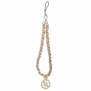 GUESS phone strap GUSTSAS4P (Chain Metal 4G Charm) pink