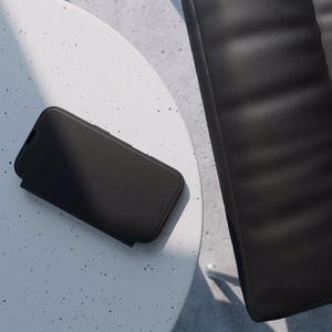 Puro Book Mag MagSafe ādas apvalks ar aizdari un karšu nodalījumu iPhone 16 Pro Max - melns