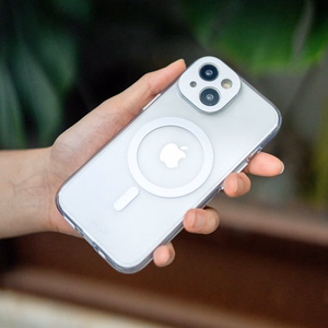 Moshi iGlaze MagSafe vāciņš ierīcei iPhone 15 Pro Max, “Luna Silver” krāsā