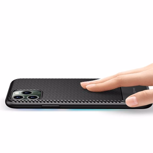 Crong Prestige Carbon vāciņš ierīcei iPhone 11 Pro Max, melns