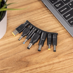 Kruger&Matz universālais barošanas adapteris ar Power Delivery un 7 uzgaļiem, 45 W
