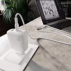Puro Daily Prolite 45W USB-C USB-A Power Delivery lādētājs ar USB-C kabeli - balts
