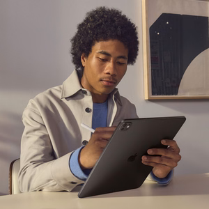 Apple iPad 13 дюймов Pro Wi-Fi + Cellular 256 GB со стандартным стеклом - серебристый