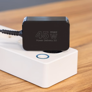Kruger&Matz universālais barošanas adapteris ar Power Delivery un 7 uzgaļiem, 45 W