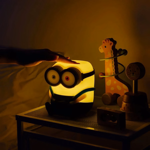 Minions Boba mīksta silikona LED naktslampiņa bērniem, 15 cm