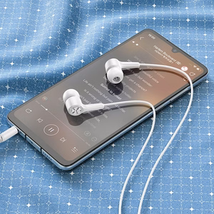 HOCO vadu austiņas Jack 3,5 mm ar mikrofonu M104 baltas