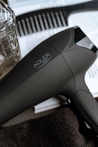 Adler AD 2267 – 2100 W matu fēns ar 3 temperatūras režīmiem un difuzoru, melns