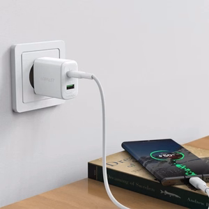 Acefast сетевое зарядное устройство USB Type C / USB 20W, PPS, PD, QC 3.0, AFC, FCP белое (A25 white)