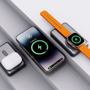 Dudao K29 10000mAh PD 20W Magnētiskā portatīvais lādētājs ar metāla apvalku, statīvu un iebūvētiem USB-C/Lightning kabeļiem - sudraba