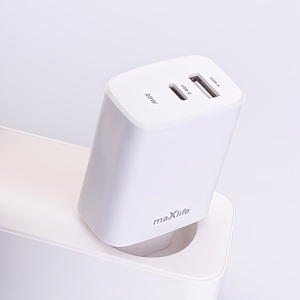 Maxlife MXTC-10-20AC PD QC lādētājs 1x USB-C 1x USB 20W balts