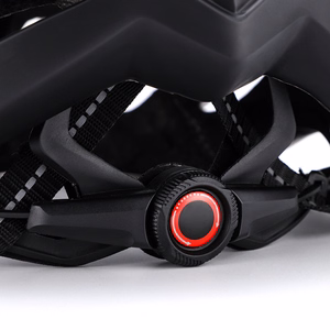 Wozinsky MTB velosipēda ķivere ar noņemamu nagu un aizmugurējo USB gaismu L - melns