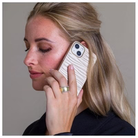 Maciņš dbramante 1928 Dune iPhone 14 smilšu