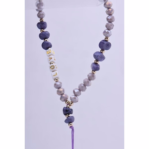 LOVE tālruņa siksniņa, piekariņš / auklas garums 44 cm (22 cm cilpā) / uz rokas – violets