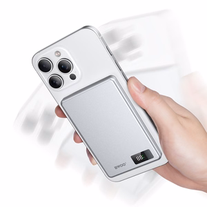 BWOO aluminium magnetic portatīvais lādētājs P75 PD 20W 5000 mAh with digital display and USB-C port sudraba