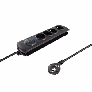 Qoltec 50104 pārsprieguma aizsargs, 4 maiņstrāvas kontaktligzdas, 230 V, 1.5 m, melns