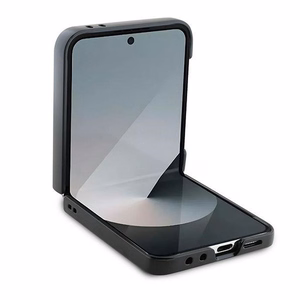 Guess Ādas 4G Metāla Logotips Viedtālruņa apvalks Samsung Galaxy Z Flip 6 - Melna