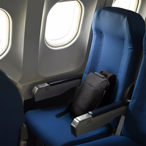 Wozinsky Premium vienpleca pilsētas mugursoma ar pretzagļu aizsardzību, organizatoru un USB - melna