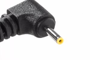 Quer barošanas adapteris ar barošanas vadu ASUS klēpjdatoriem, 40 W/19 V/2,1 A, 2,5×0,6 mm