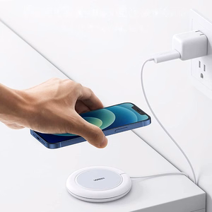 Ugreen CD245 40123 bezvadu Qi / MagSafe lādētājs 15W ar USB-C kabeli balts