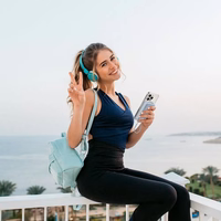 VEGER portatīvais lādētājs 20000 mAh ar iebūvētiem kabeliem Type C / Lightning PD QC3.0 35W K2 (W2068) melns