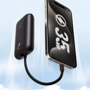 Внешний аккумулятор Veger K1 (W1188) PD QC3.0 35W 10000 mAh со встроенными кабелями Type C / Lightning чёрный