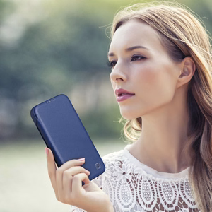 iCarer CE Premium ādas folio vāciņš iPhone 14 Pro ar MagSafe magnētisku flip vāciņu - zilā krāsā