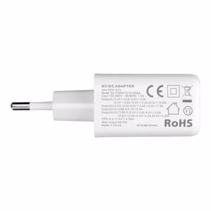Tālruņa lādētājs VEGER USB A + C tips PD QC3.0 3,25 A 65 W + kabelis USB C uz USB C TR67, balts