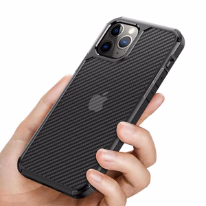Crong Hybrid Carbon vāciņš ierīcei iPhone 12 Pro Max, melns