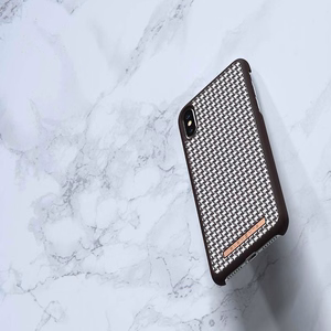 Nordic Elements Saeson Idun Pattern 2 vāciņš ierīcei iPhone XS Max, tumši brūns