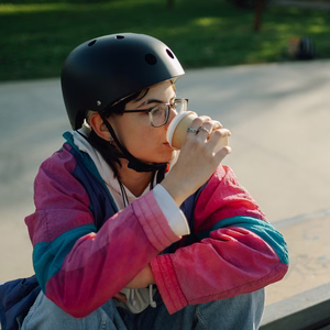 Wozinsky viegla BMX/skrejriteņa ķivere M - melna