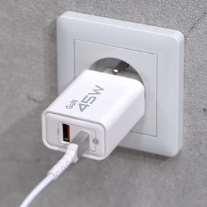 Blavec sienas lādētājs BC-5 GaN - USB + Type C - PD QC 45W 3A (TCBC5G-UCW453A) balts