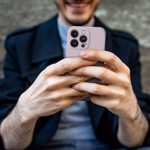 SILICONE MAG COVER viedtālruņa apvalks, saderīgs ar MagSafe, IPHONE 13 rozā