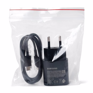 Samsung 25W EP-TA800EBE USB-C sienas lādētājs ar Samsung EP-DA705BBE USB-C / USB-C kabeli rezerves komplektā - melns