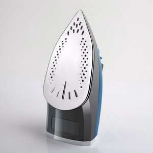 BLACK+DECKER BXIR2200E – tvaika gludeklis, 2200 W (ES9180070B)
