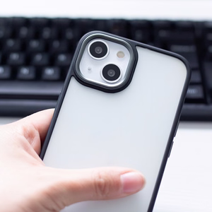 Satīna matēts viedtālruņa apvalks iPhone 15 Plus 6,7" melns