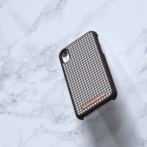 Nordic Elements Saeson Idun Pattern 2 vāciņš ierīcei iPhone XR, tumši brūns