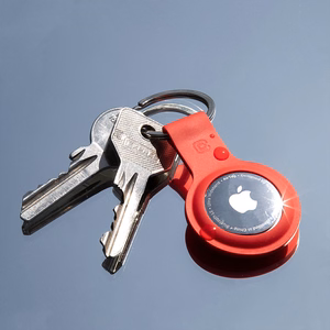 Crong Silicone vāciņš ierīcei Apple AirTag 1 / 2, ar atslēgu gredzenu, sarkans