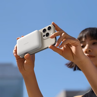 Magnētiskais portatīvais lādētājs Joyroom JR-W020 20W 10000mAh MagSafe + USB-C uz USB-C kabelis 0,25m (balts)